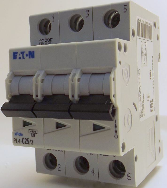 Автоматичний вимикач 3п 20A PL4-С20/3 4,5 kA EATON(Moeller) на сайте cabelelectro.com.ua